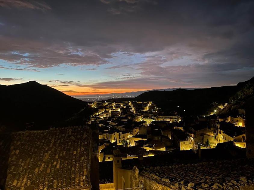B&B Dhafna Civita Esterno foto