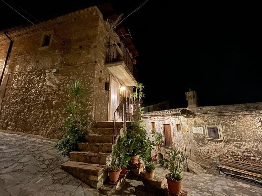 B&B Dhafna Civita Esterno foto